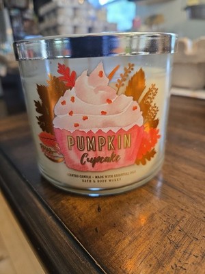 Pumpkin Cupcake Bath & Body Works 3 Wick Candle 14.5 oz 