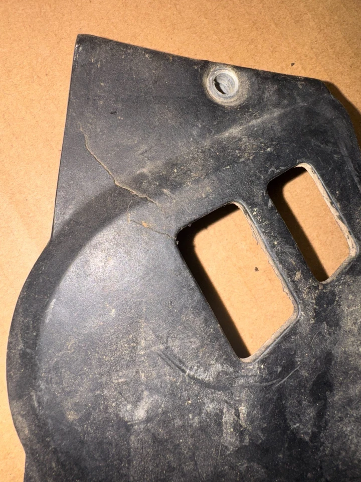 82-87 雅马哈 xt-125, xt-200, bw-200 链轮盖, 15A-15420-01-00 — 第 4/4 张图片