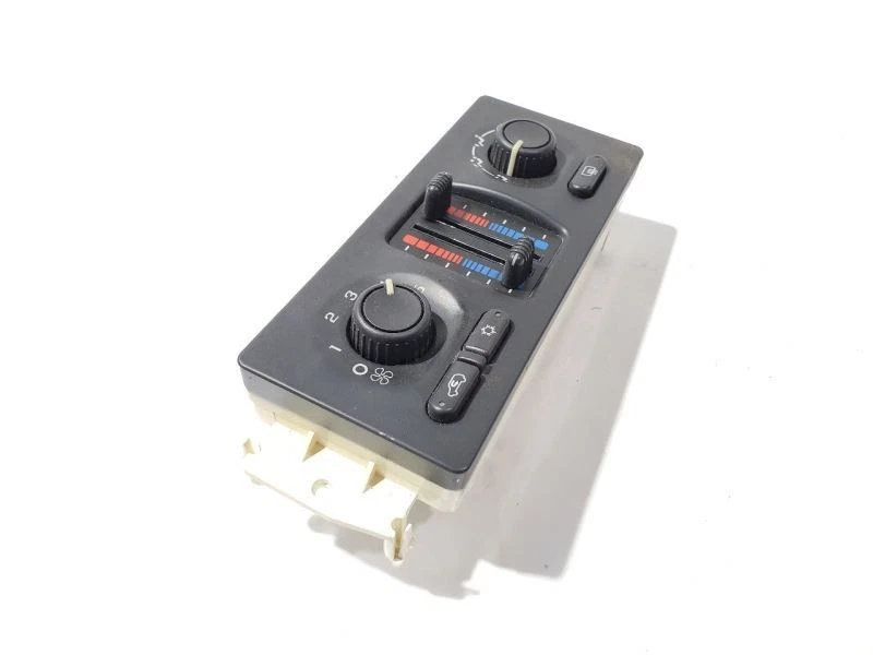 2003 2004 Chevrolet Avalanche 1500 OEM Temperature Control Manual 15107753 - Image 3 of 4