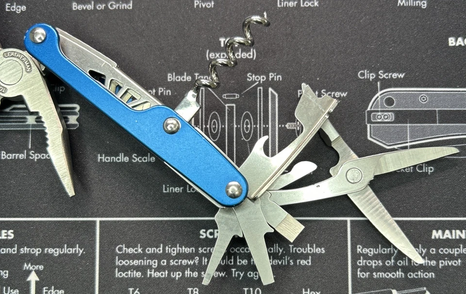 Multiherramienta Leatherman Juice CS4 azul retirado en muy buen estado cuerpo súper limpio 0312 Foto 4 de 4