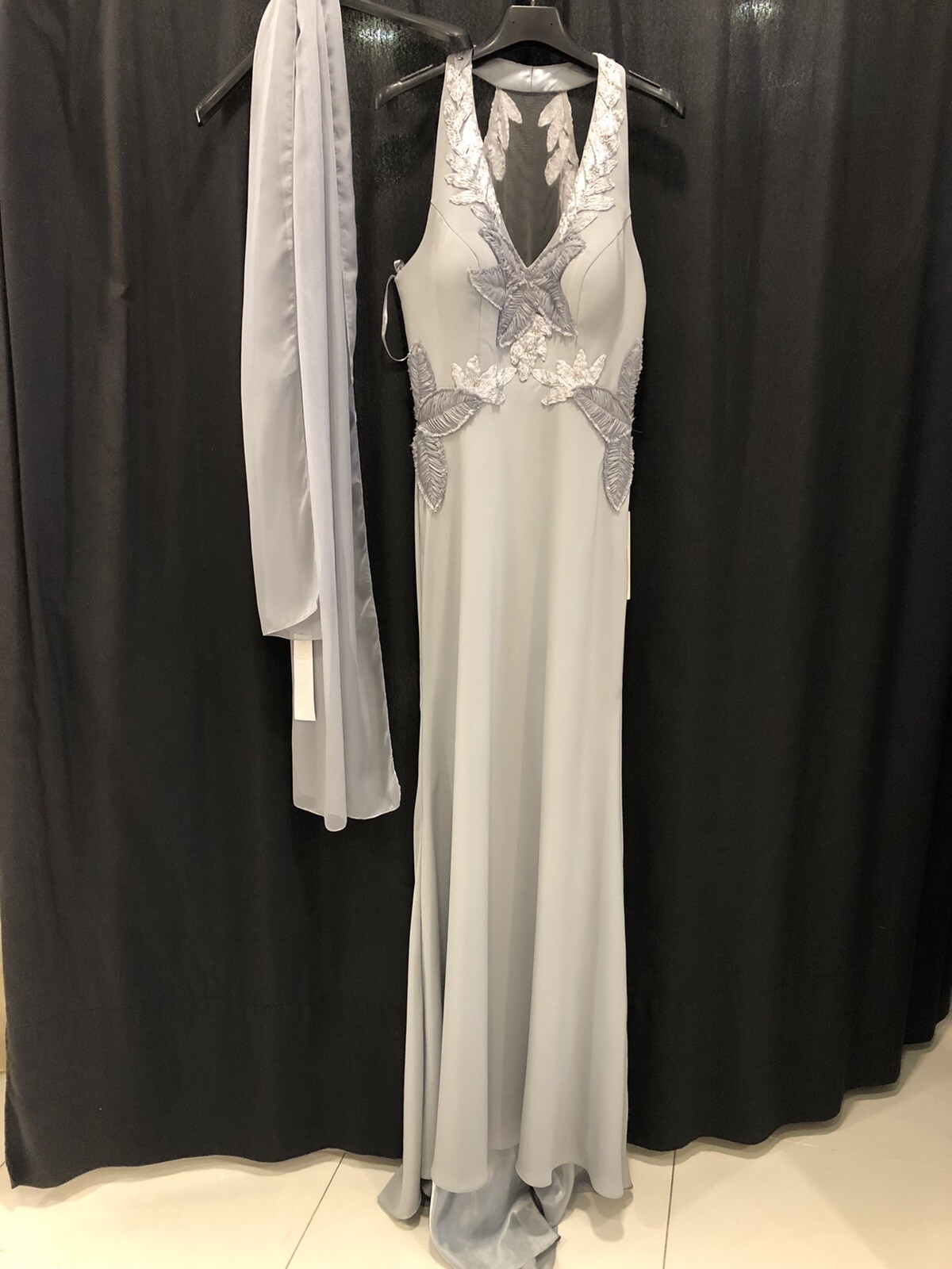 Vestido largo de fiesta mujer MARFIL talla 44 Precio tienda 450€ incluye foulard