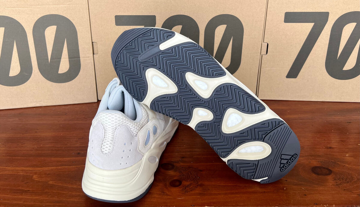 DS adidas Yeezy Boost 700 V1 Analog - EG7596 - Size 12 | eBay DS adidas Yeezy Boost 700 V1 Analog - EG7596 - Size 12 | eBay