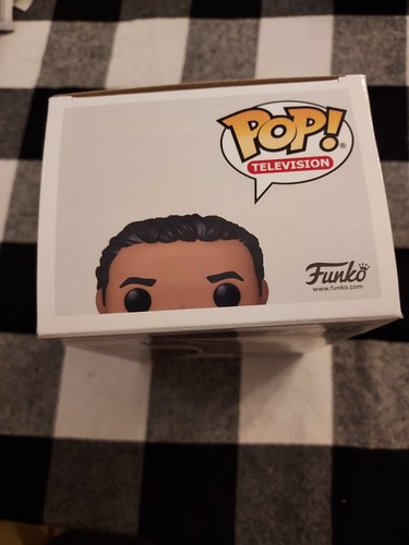 Funko Pop! Television The Office OSCAR MARTINEZ #1132 New Free Shipping - Picture 6 of 6