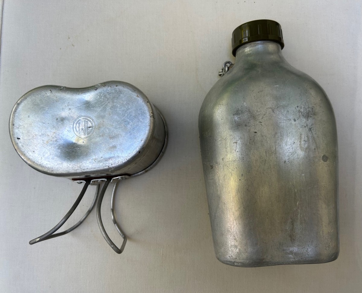GOURDE OU BIDON DE 2 LITRES ARMEE FRANCAISE MODELE 1935 AVIATION CHASSEUR ALPIN GENDARMERIE