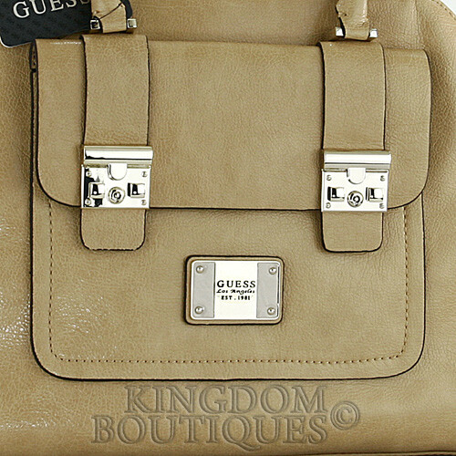 Sac à Main Guess Edna En Vinyle Camel - Logo Bronzé - Taille Medium, Neuf Avec étiquettes