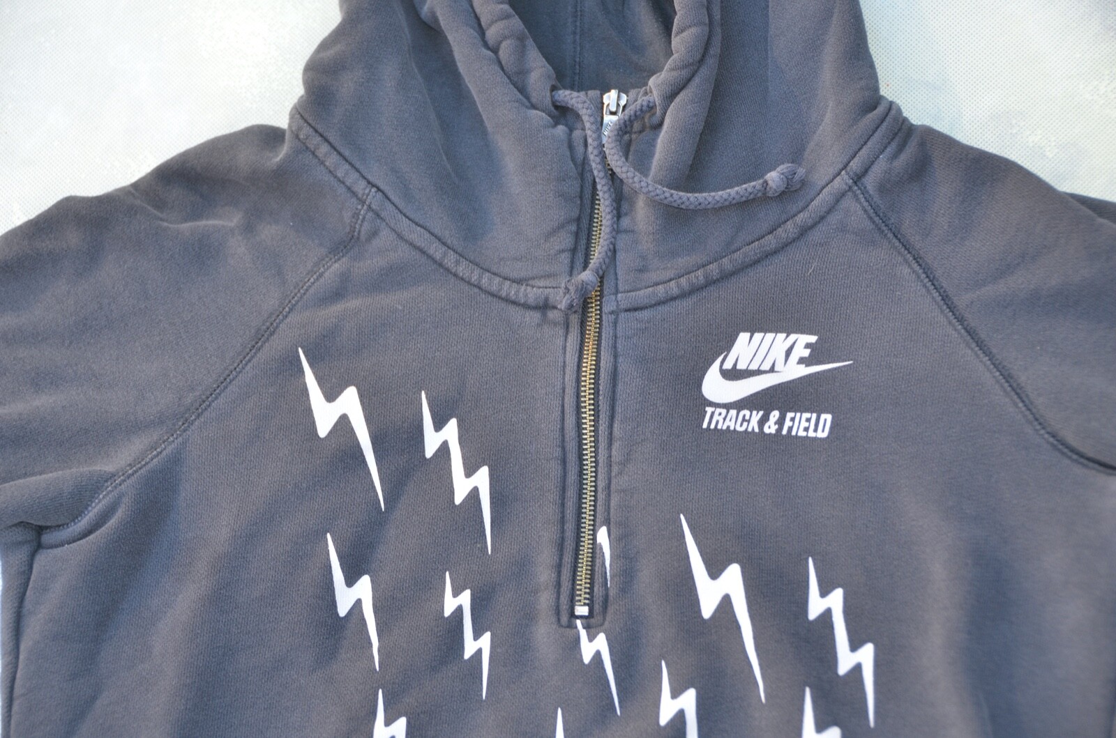 Vintage Nike Track & Field Hoodie Size M. image 4