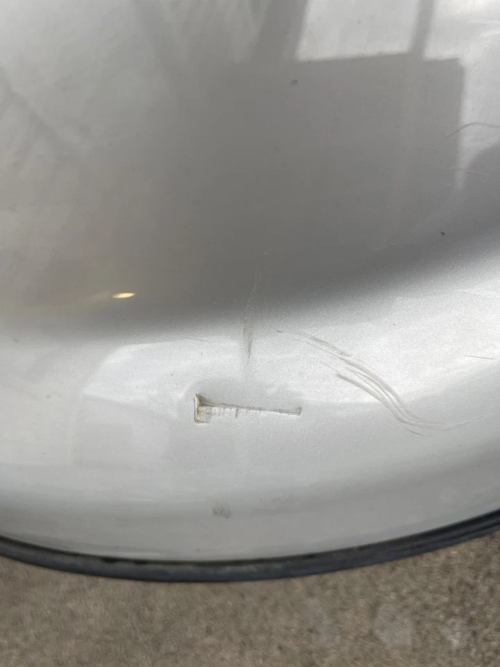 06-12 TOYOTA RAV4 CUBIERTA DE NEUMÁTICO DE REPUESTO OEM PLATA 1F7 (fotos un poco desgastadas) Foto 3 de 4