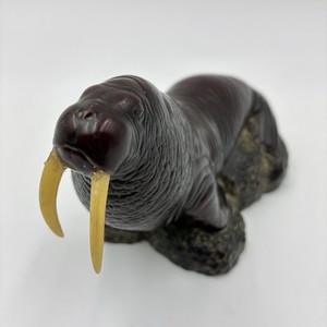 Vtg Walrus On Rock Figurine Resin Statue Figure Boma Canada Small Rare