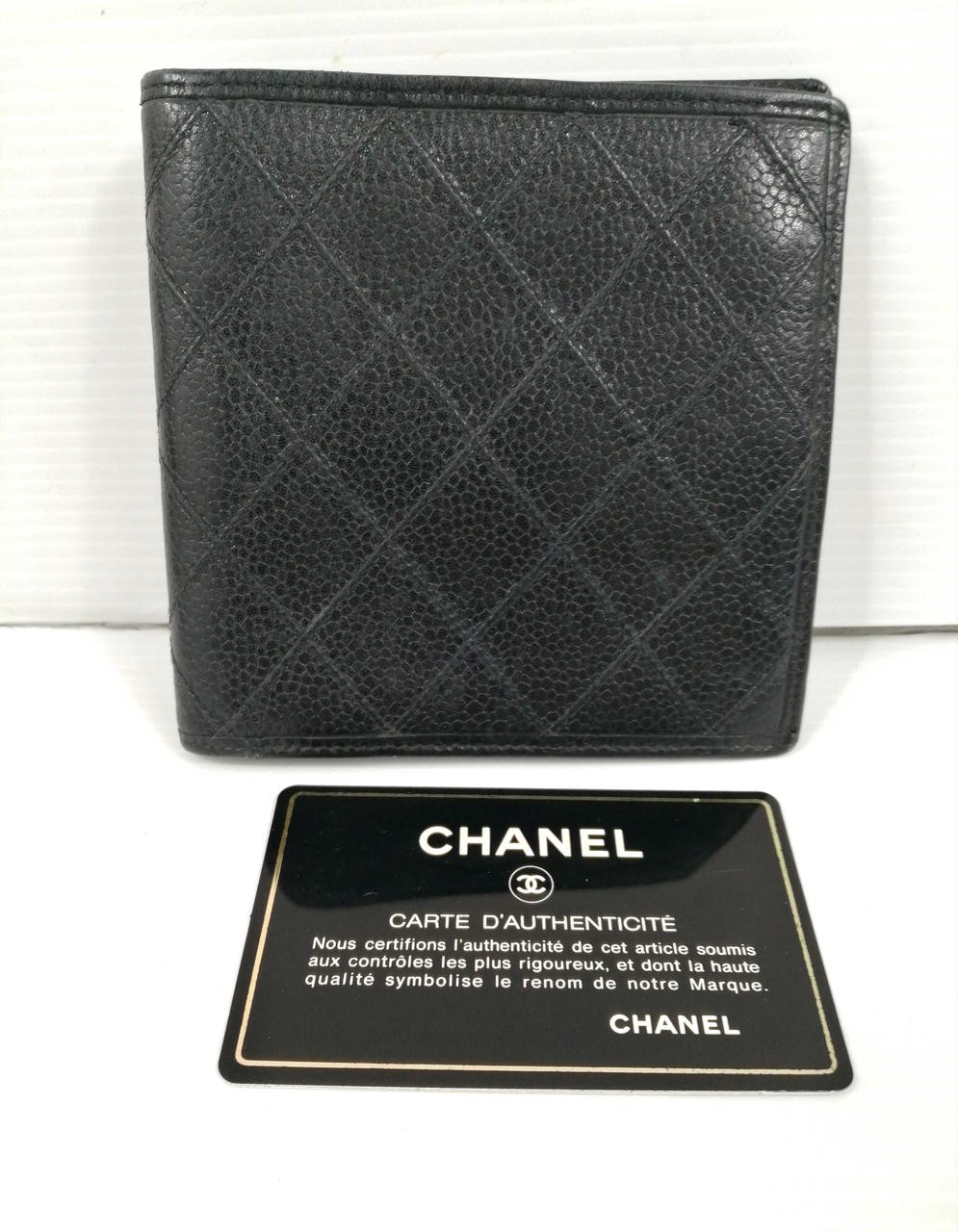 Chanel Black Bicolore Inner Dirt Bifold Wallet with Dual-Tone Design