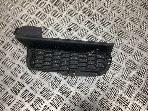 BMW 6er F12 F06 F13 Front M Sport Stoßstange Grill Links Kanal Abdeckung 8050835