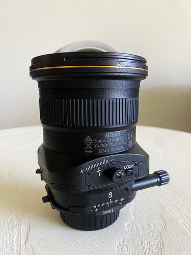 Nikon lens 19mm TS F4 E ED BRAND NEW very careful owner - Picture 5 of 5