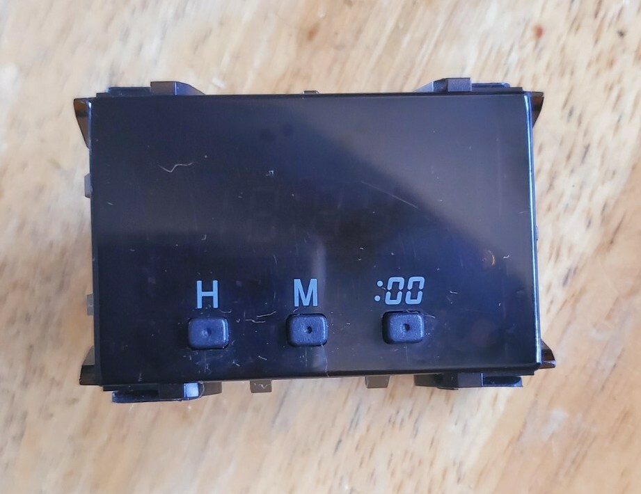 1996-2002 TOYOTA 4RUNNER PICKUP DIGITAL DASH CLOCK JAPAN OEM