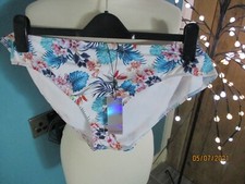 LADIES PRIMARK WHITE & BLUE  FLORAL BIKINI BOTTOMS SIZE 20 BNWT