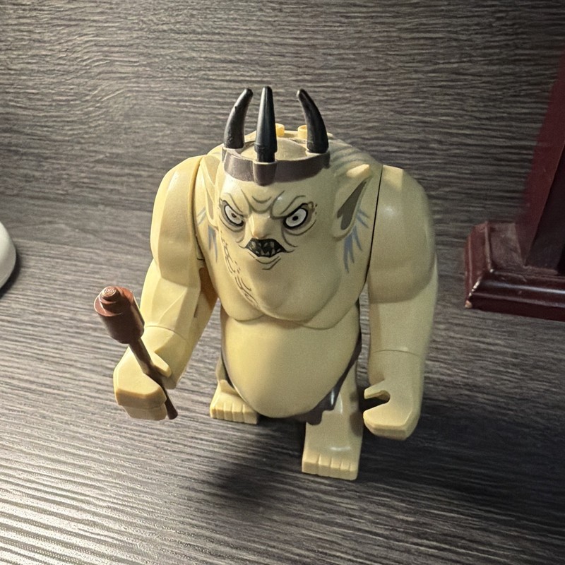 LEGO Hobbit Goblin King Bigfig Minifigure with Black Horn Headgear & Club
