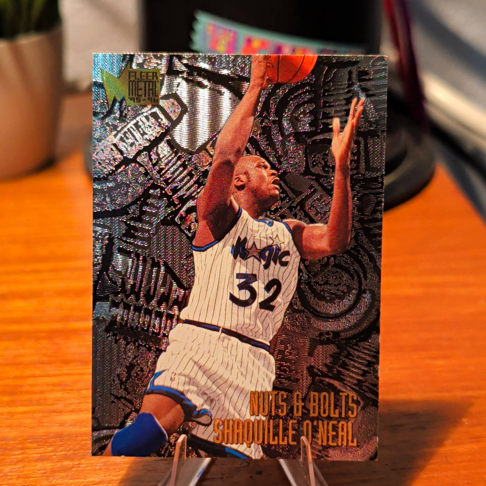 1995-96 Fleer Metal Nuts & Bolts Insert Shaquille O'Neal Magic #215