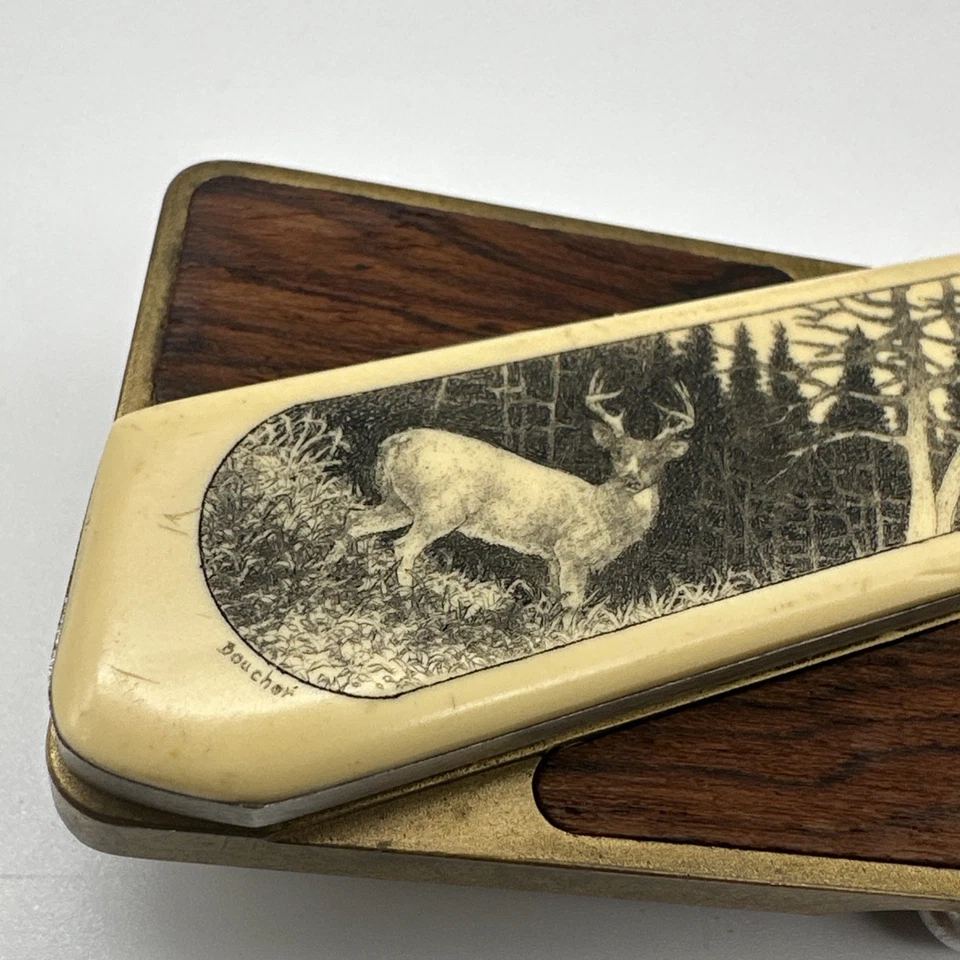 Faca Gerber Touché Buck In Woods Scrimshaw incrustada latão com fivela de inserções de nogueira - Imagem 2 de 4