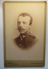 Soldat mit Bart in Uniform / KAB M. M&uuml;ller jun. Wien