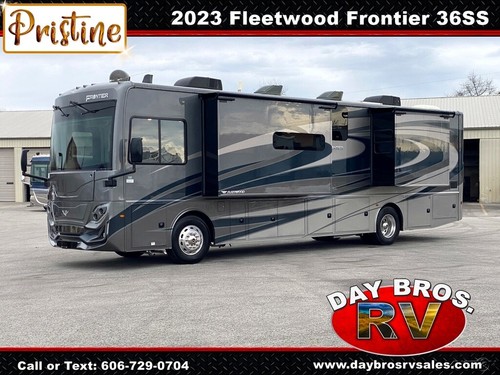 23 Fleetwood RV Frontier 36SS Diesel Coach Motorhome Class A Bath and a