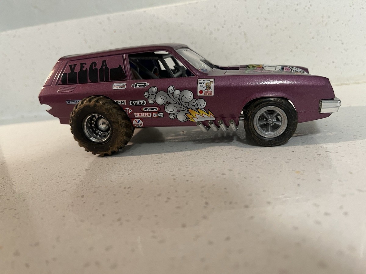 1976 Chevy Vega Funny Car 1/25 scale AMT kit # AMT1156/12 | eBay