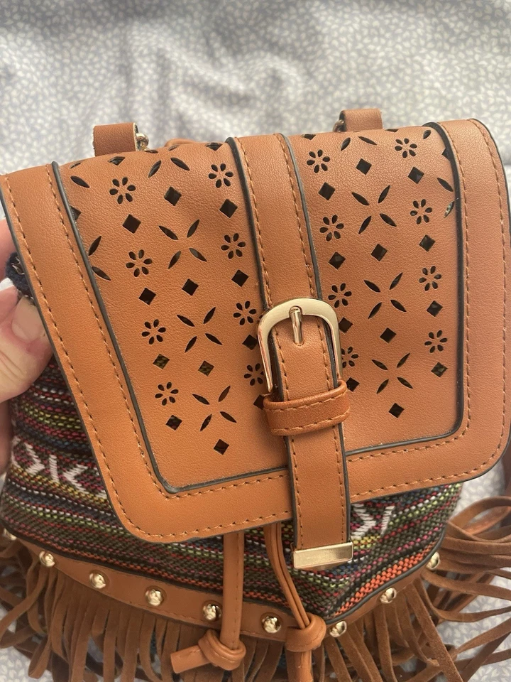Mochila Bandolera Marrón Flecos Boho Western Tela Rayas Ceñida Multivía NUEVA Foto 2 de 4