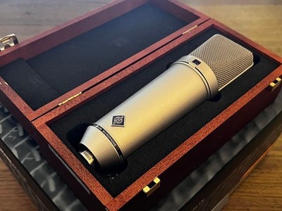U87 Ai condenser microphone
