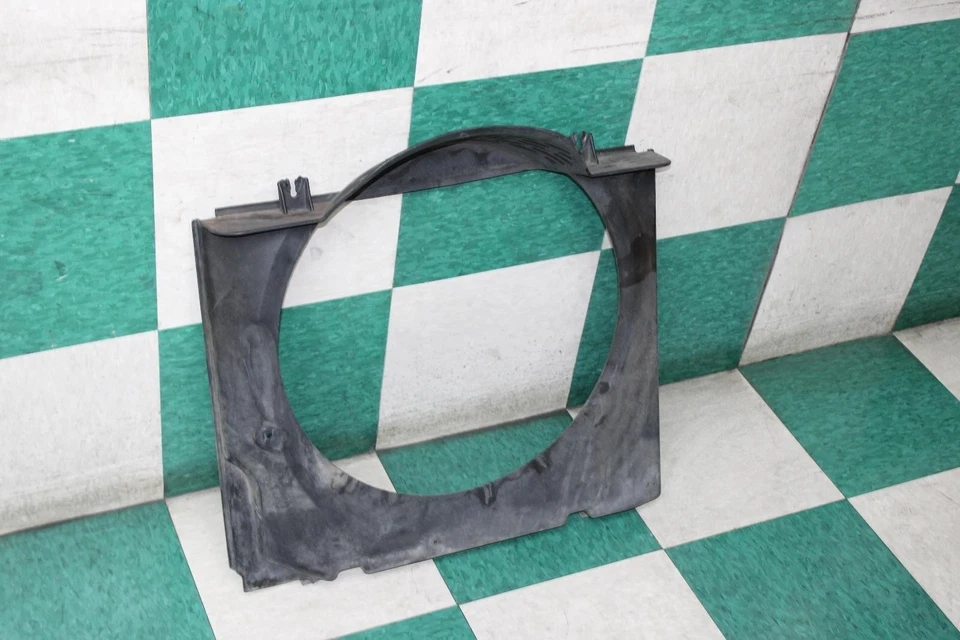 93-98 GRAND CHEROKEE 4.0L Motor Enigne Cooling Fan Shroud Unit Factory OEM - Image 3 of 4