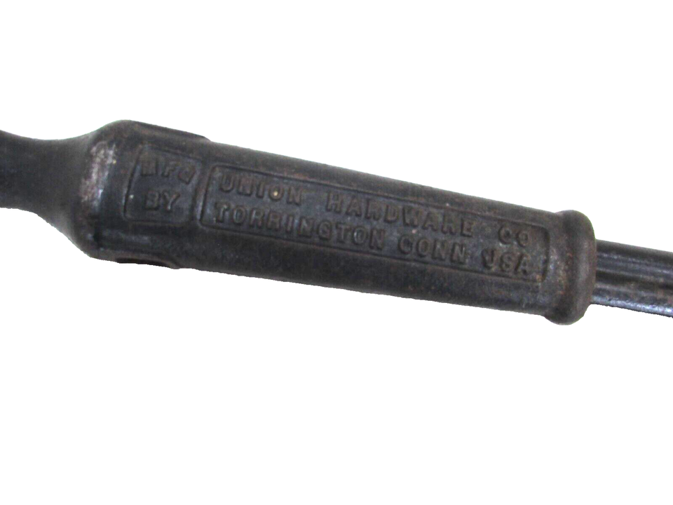 VINTAGE CYCLOPS CAST IRON NAIL PULLER, UNION HARDWARE CO. TORRINGTON