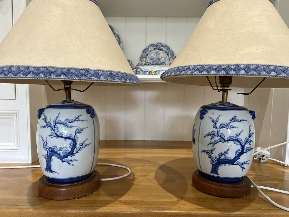 Pair Of Vintage Chinese Blue And White Table Lamps eBay