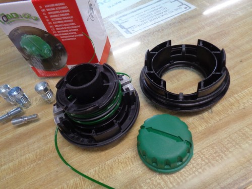 BUMP & FEED UNIVERSAL EASY QUICK LOAD GRASS TRIMMER HEAD GRASS TRIMMERS FITS 90% - 第 4/9 張圖片