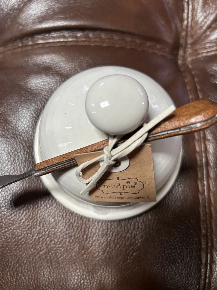 Butter Bell Creme Pottery French Crock - Image 2 of 4