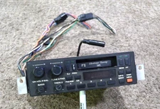 1986-1990 JEEP CHEROKEE XJ RADIO STEREO CASSETTE UNTESTED FOR PARTS ONLY PARTS!!