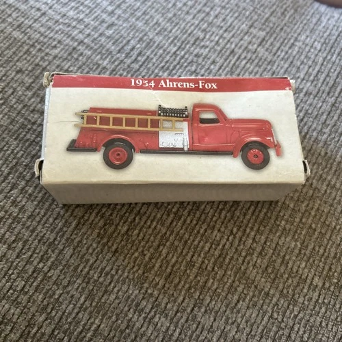 1999 Readers Digest 1954 Athrens-Fox Fire Truck w/Box