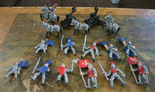 LOT of 18 SAFARI Ltd MEDIEVAL KNIGHTS  HORSES Mini FIGURES Toy ARMY Miniatures