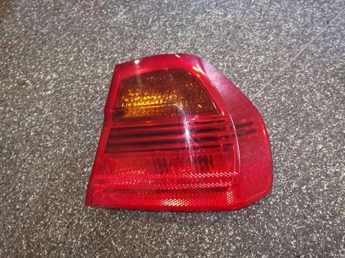 BMW 3 E90 Rücklicht hinten rechts 1.80 Petrol 2010 33861039