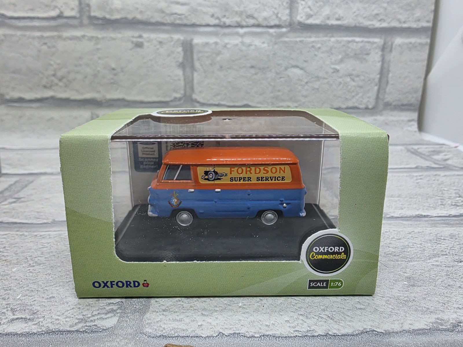 Oxford Diecast 76FDE011 Ford 400E Fordson Tractors OO Gauge