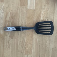 FARBERWARE BLACK NYLON/PLASTIC SLOTTED SPATULA TURNER FLIPPER UTENSIL