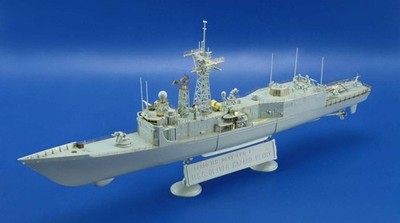 USS Oliver H. Perry FFG-7 - Academy - / 1:350 - Eduard 53150