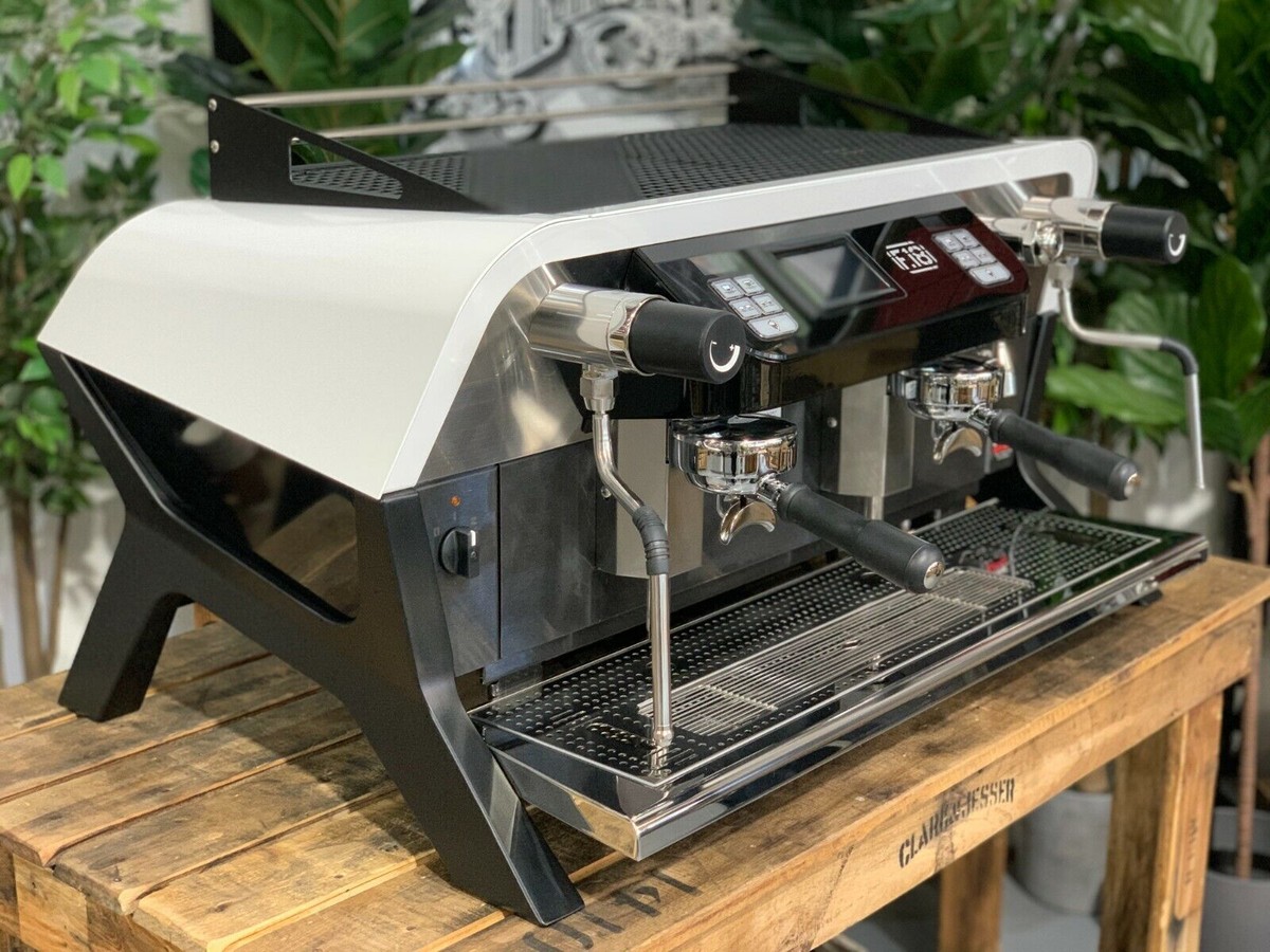 SAN REMO F18 2 GROUP BRAND NEW BLACK AND WHITE ESPRESSO COFFEE