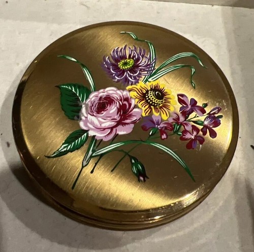Melissa Striking Roses with Original Powder-Vintage Ladies Powder Compact -8cm - Picture 12 of 12