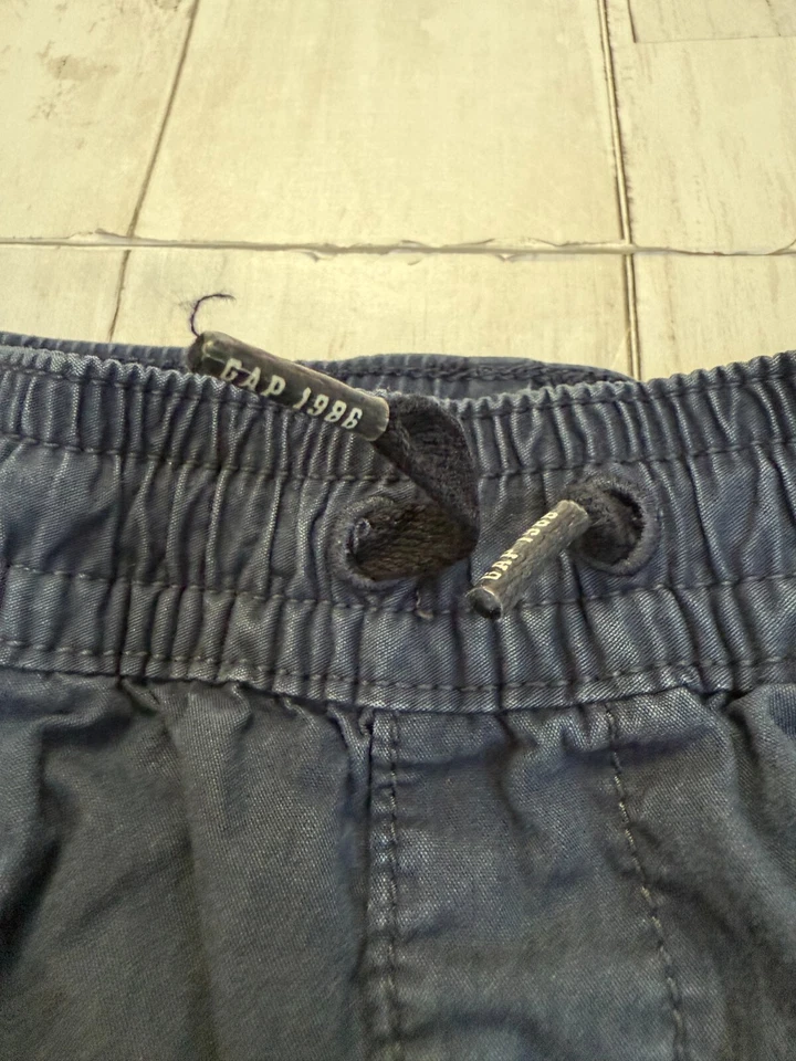 Shorts Gap Meninos Azul Marinho Cintura Elástica Núcleo Moderno Clássico Gellar Cargo Tamanho M - Imagem 3 de 4