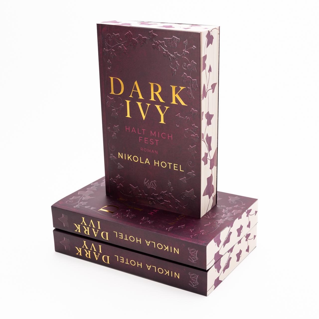 Thumbnail - Dark Ivy - Halt Mich Fest Nikola Hotel