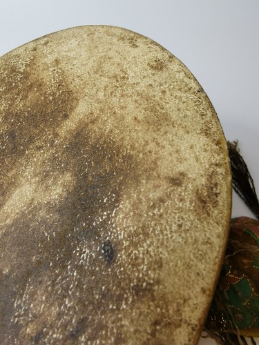 antiguo tambor de mano tibetano KAPALA incrustación de tambor bronce y plata RARO - Imagen 18 de 21
