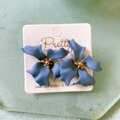For Mother's day Blue Medium Elegant Flower Earring with Gold Pistil-nickel free
