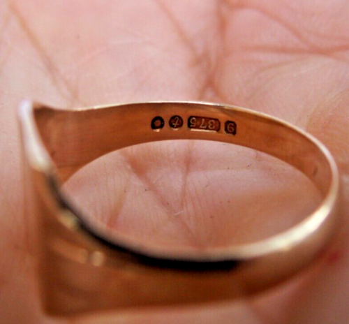 MENS Ladies 9ct YELLOW GOLD DECORATED SIGNET RING SIZE R 1/2 9 1934? Pinkie - Picture 2 of 8