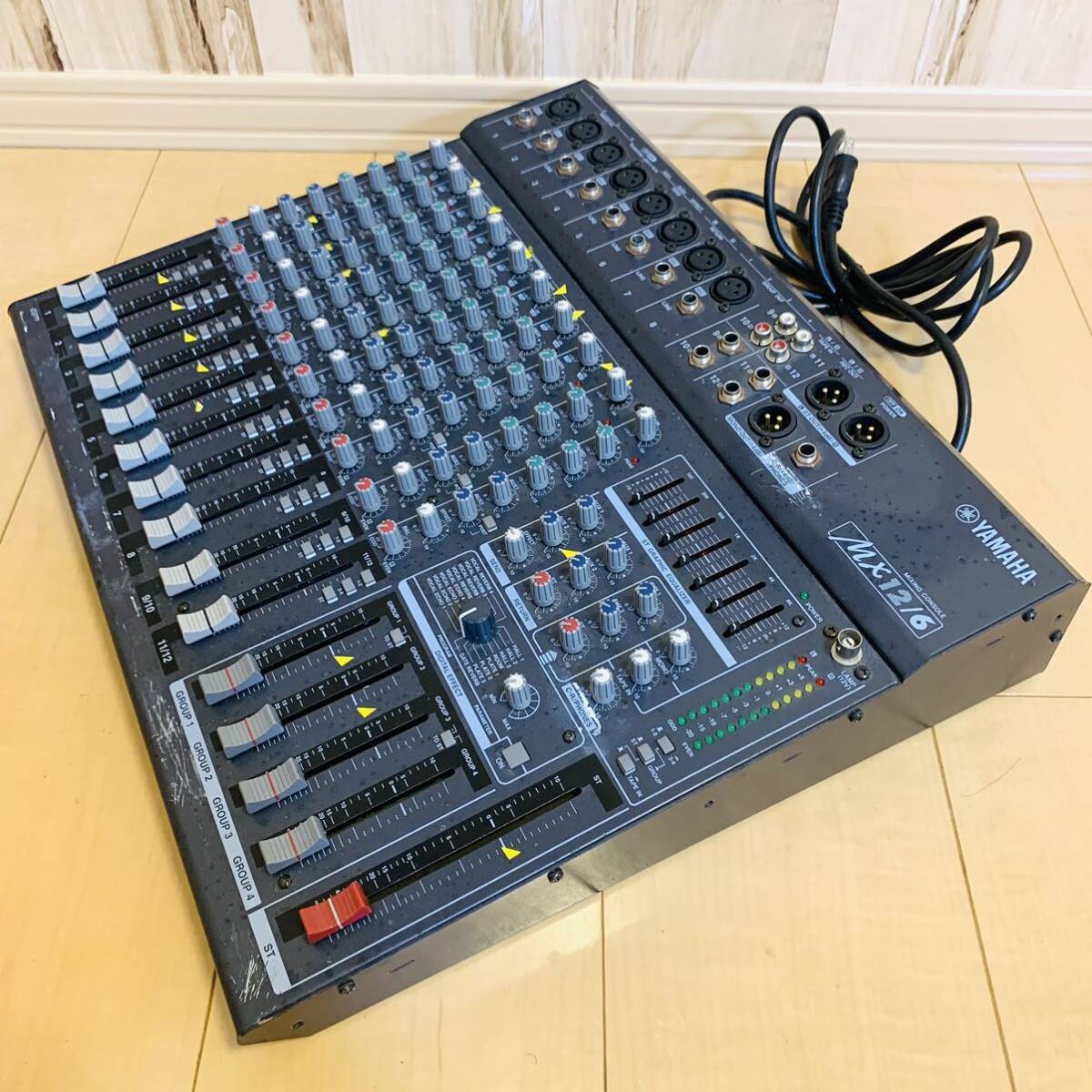YAMAHA Yamaha MX12/6 MIXING CONSOLE | 8-23 Channels | 4 YAMAHA Yamaha MX12/6 MIXING CONSOLE | 8-23 Channels | 4