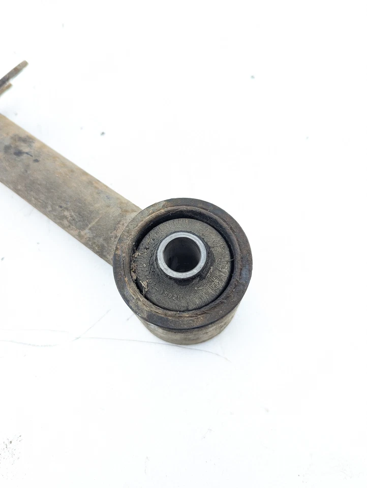 Brazo de control inferior trasero lado pasajero Toyota 4Runner 1990-1995 OEM Foto 2 de 4