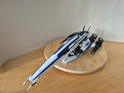 3D-gedrucktes Modell: Normandy SR2 (Mass Effect)   PLA   Sammlerstück  