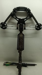 BARNETT WHITETAIL HUNTER STR CROSSBOW WITH SCOPE AND BOLTS