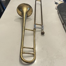VINTAGE 1960s Bundy Trombone w/Case, Mouthpiece, Accessories