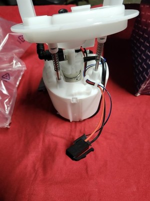 Pierburg Passenger Right Fuel Pump Module Assembly 7.05656.12.0